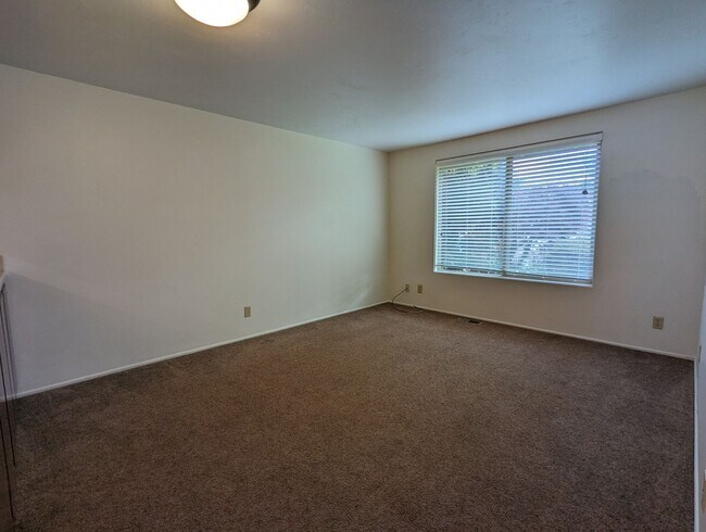 Foto del edificio - Wonderful 2-Bedroom, 1-Bath Duplex In Sout...