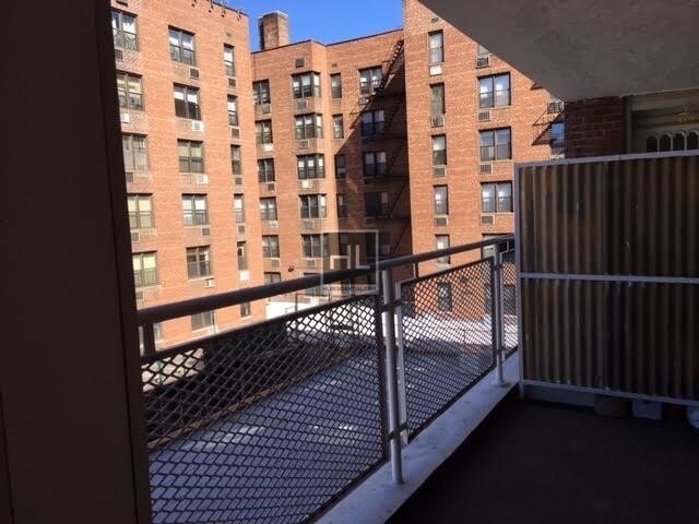 Building Photo - 2775 E 12th St