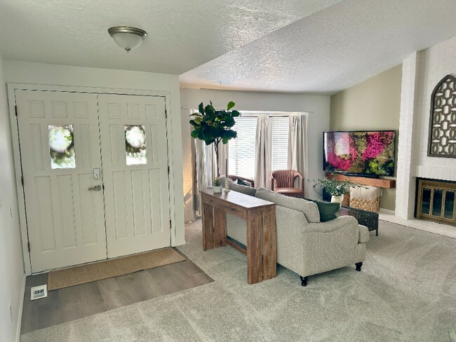 Foto del edificio - 10835 SW Summer Lake Dr