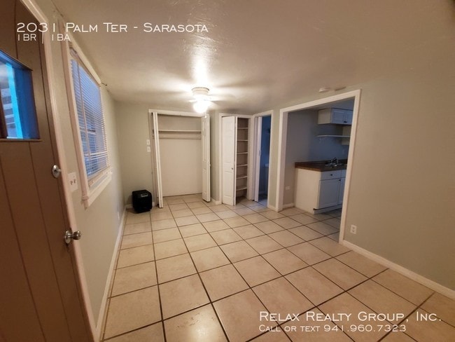 Building Photo - 2031 Palm Terrace