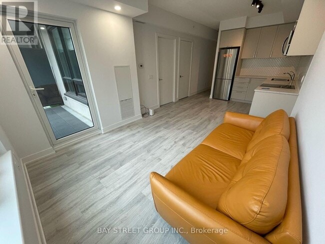Photo du bâtiment - 278-6278 Buchanan Dr