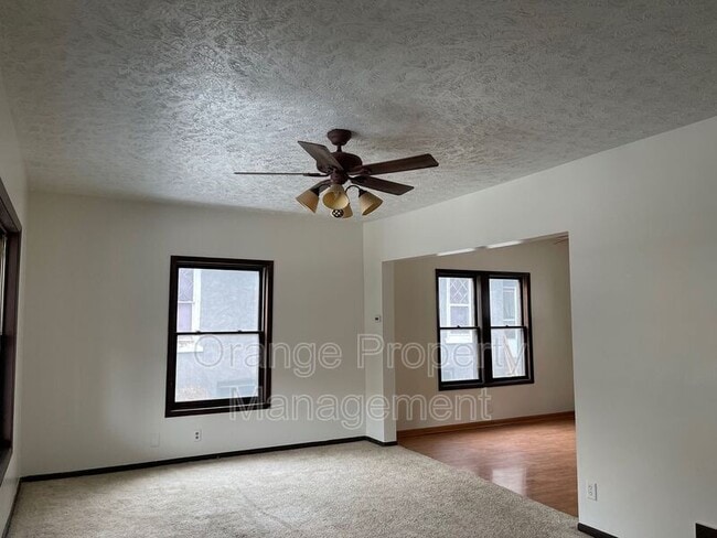 Building Photo - 542 Franklin Ave