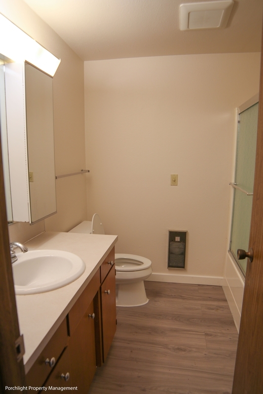 Building Photo - 408 La Villa Dr