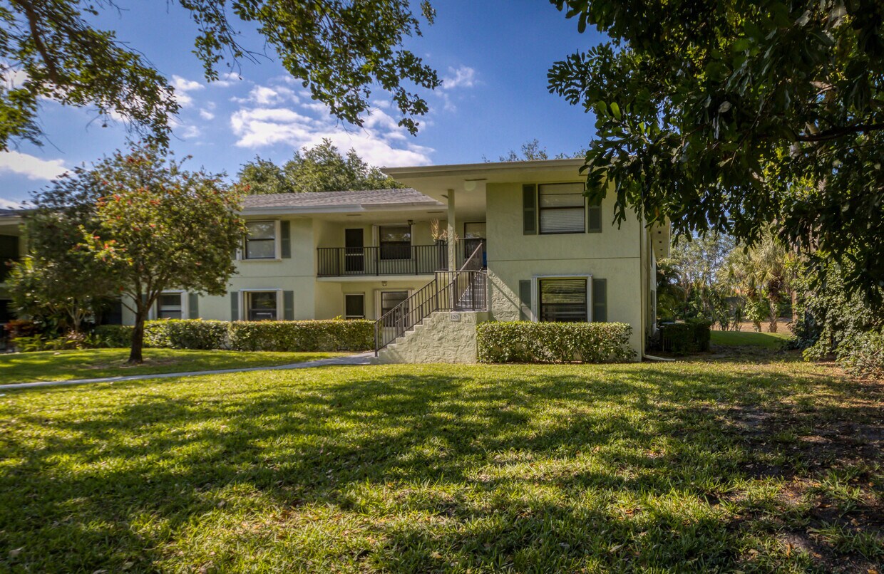 1201 Sabal Ridge Cir Unit D, Palm Beach Gardens, FL 33418 Condo for