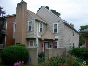 Building Photo - 3516 Grove Ave