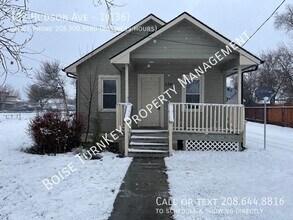 Building Photo - 132 Hudson Ave