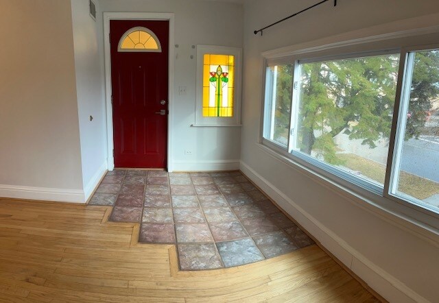 VESTÍBULO - 1229 Leon Pl