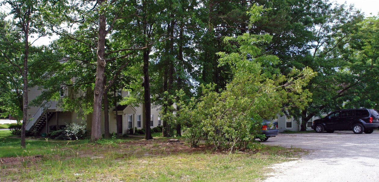 Primary Photo - 3901-3905 Lexington Dr
