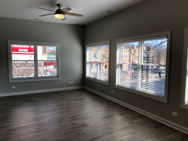 Building Photo - 355 Burkhardt Ct