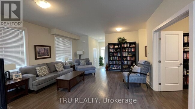 Building Photo - 81 Dunlop Rd