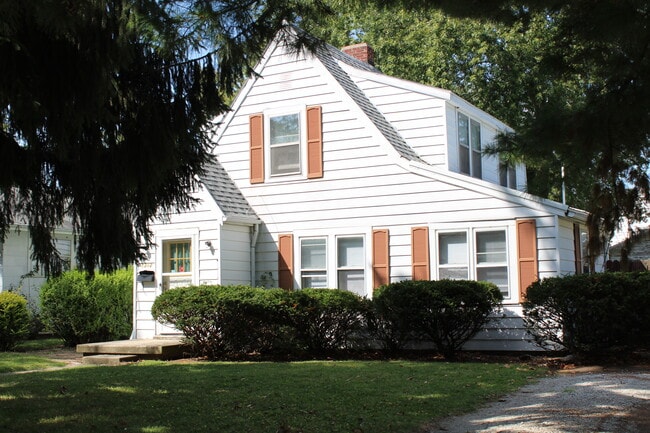 Building Photo - 1312 W Washington St