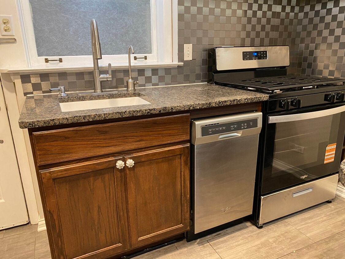 kitchen area - 3174 W Meadow Lane Dr
