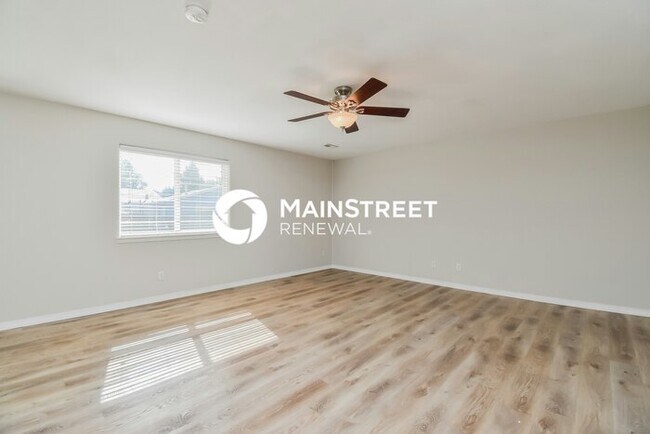 Building Photo - 4 Bedroom Pet-Friendly Home in Colorado Springs, CO with Main Street Renewal