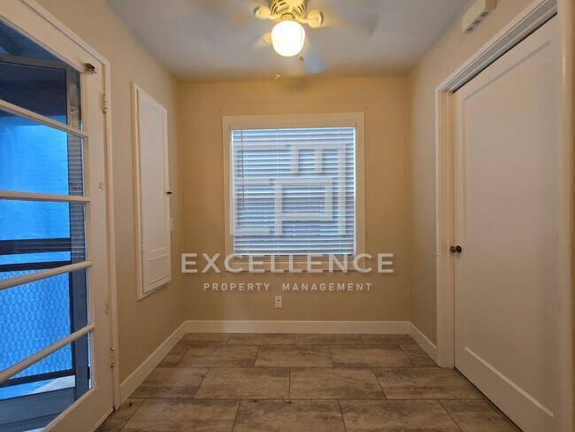 Foto del edificio - 3/1 Home on Spacious Lot With New Windows/...