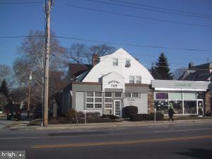 Building Photo - 139 Montgomery Ave