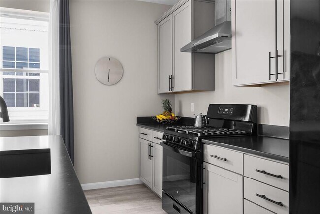 Foto del edificio - 154 Nevermore Dr