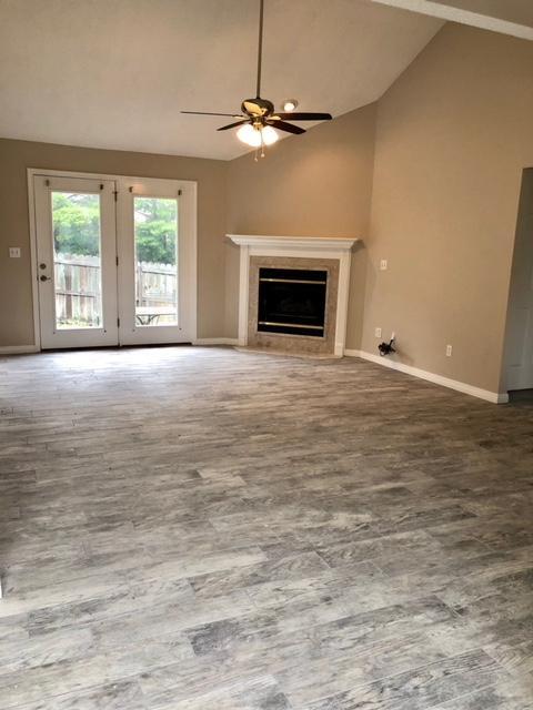 Building Photo - 1085 Forest Lake Terrace