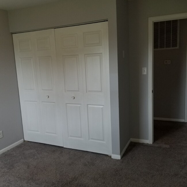 Building Photo - 409 Sal Blvd