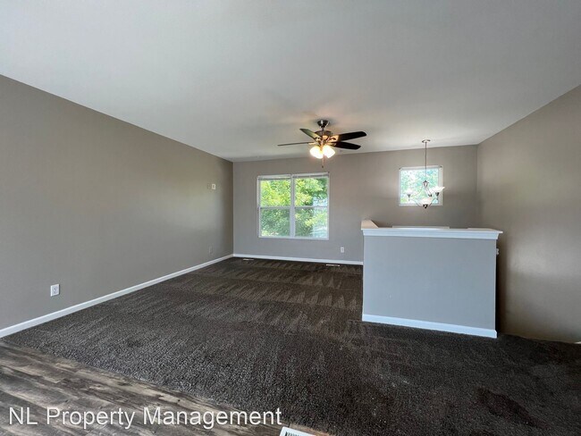 Foto del edificio - 3 br, 2 bath House - 19417 V Street