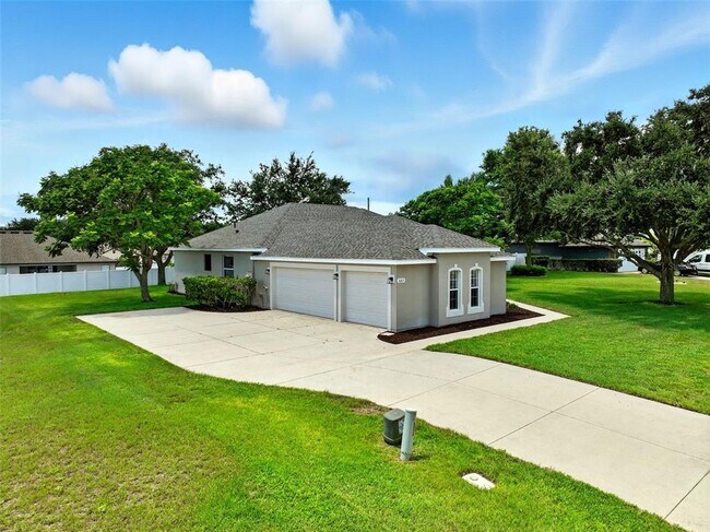 Foto del edificio - 36815 Queen Bee Ln