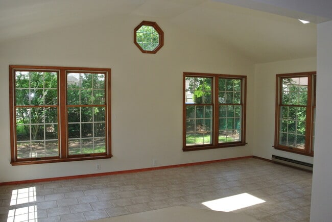 Foto del edificio - 1707 Sommerell Ave