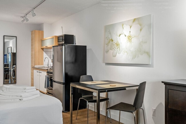 Building Photo - 47 5th St NW