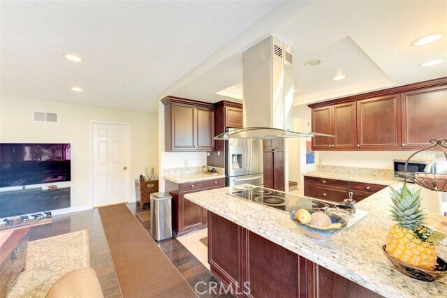 Building Photo - 34 Meadowgrass