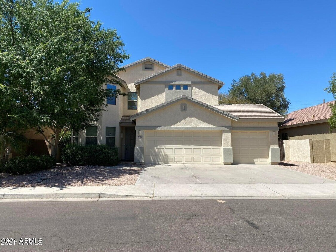 Foto principal - 2630 E Augusta Ave