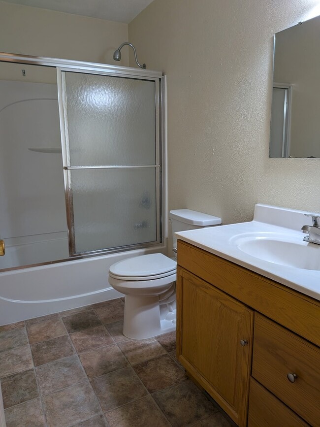 Building Photo - 206 La Choy Dr