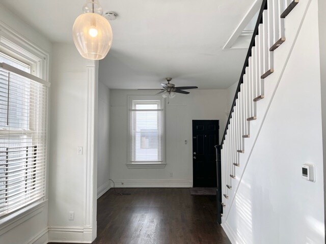 Foto del edificio - 1629 N Claremont Ave