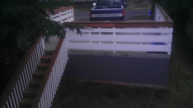 Building Photo - 2116 E Grand Ave