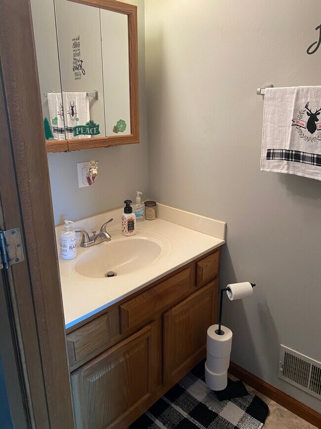 Half bath- main floor - 11351 Telegraph Rd