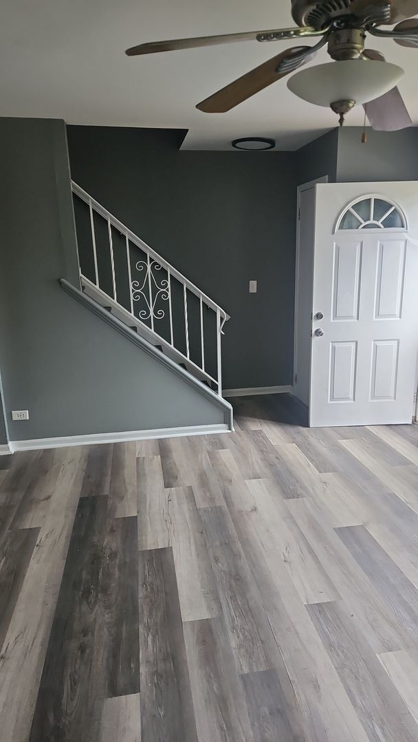 Foto del edificio - Charming 3BR Condo in Streamwood