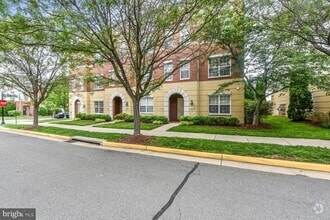 Building Photo - 43590 Hampshire Crossing Square