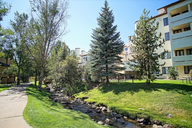 Foto del edificio - 2699 Waterstone Ln