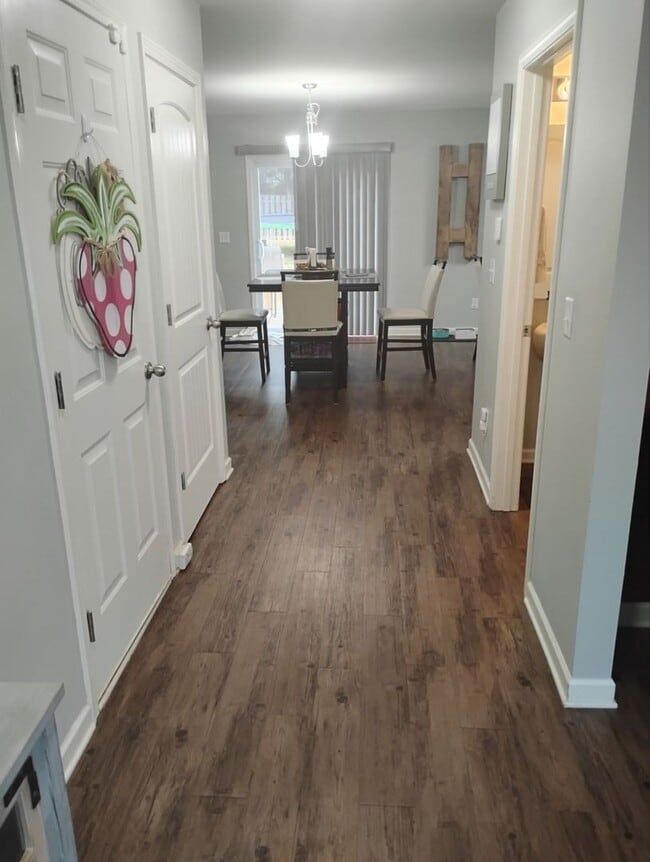 Foto del edificio - Modern-Lux Style 4BR/2.5BA House