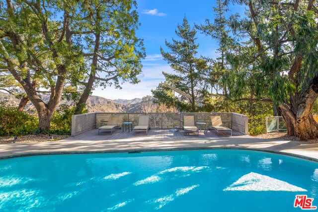 Primary Photo - 1721 Stone Canyon Rd