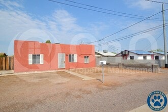 Building Photo - 540 N 4th St