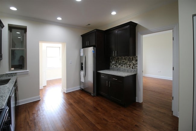 Foto del edificio - 4942 N Kimball Ave