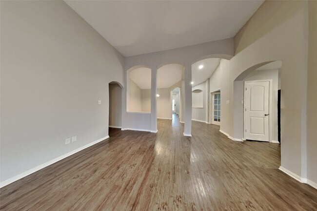 Foto del edificio - 3023 Glencullen Ln