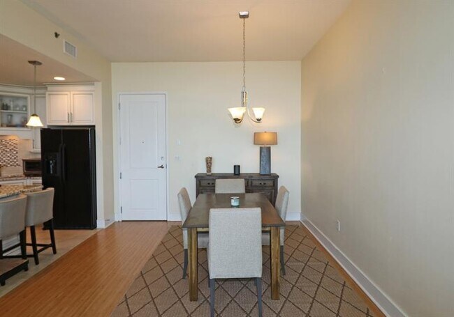 Foto del edificio - 4561 Olde Perimeter Way