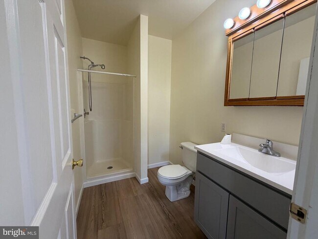 Foto del edificio - 8156 Rocky Ridge Rd