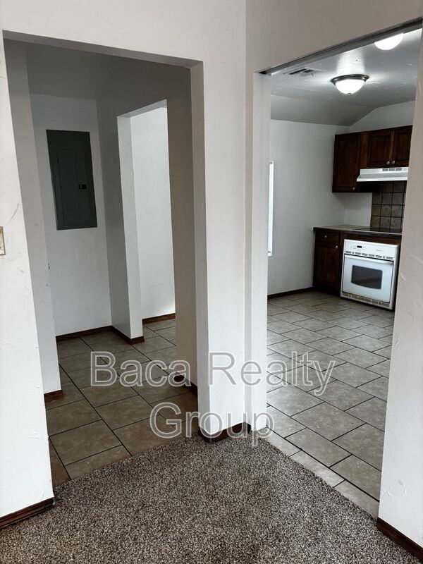 Foto del edificio - 112 E Jenkins St