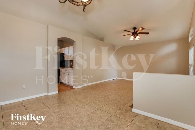 Building Photo - 2202 Cattleman Dr