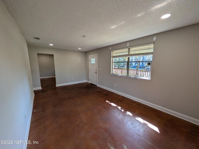 Foto del edificio - 2063 N Laura St