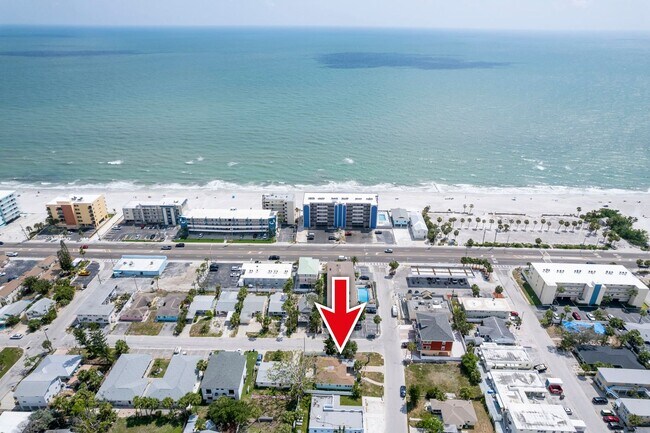 Foto del edificio - Fully Renovated Beachside Beauty – Walk to...