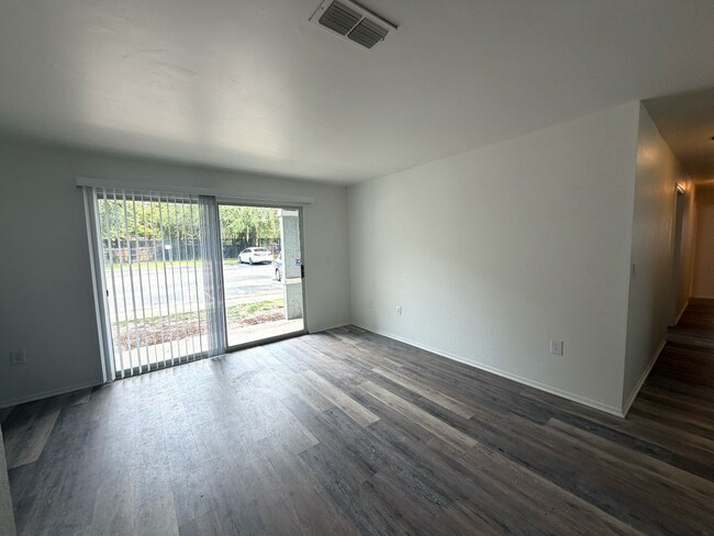 Foto del edificio - 3705 SW 27th St