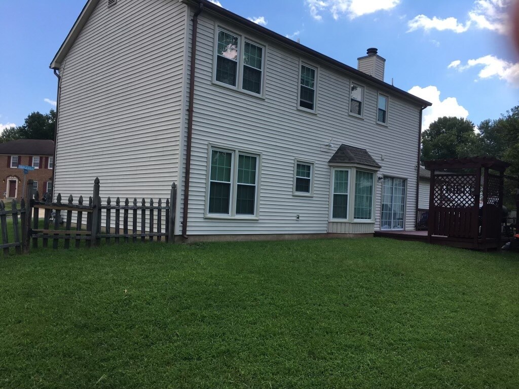 Building Photo - 5720 Triplett Dr