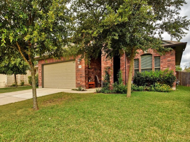 Foto principal - 126 Split Rail Dr