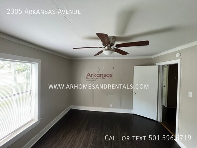 Building Photo - 2305 Arkansas Ave